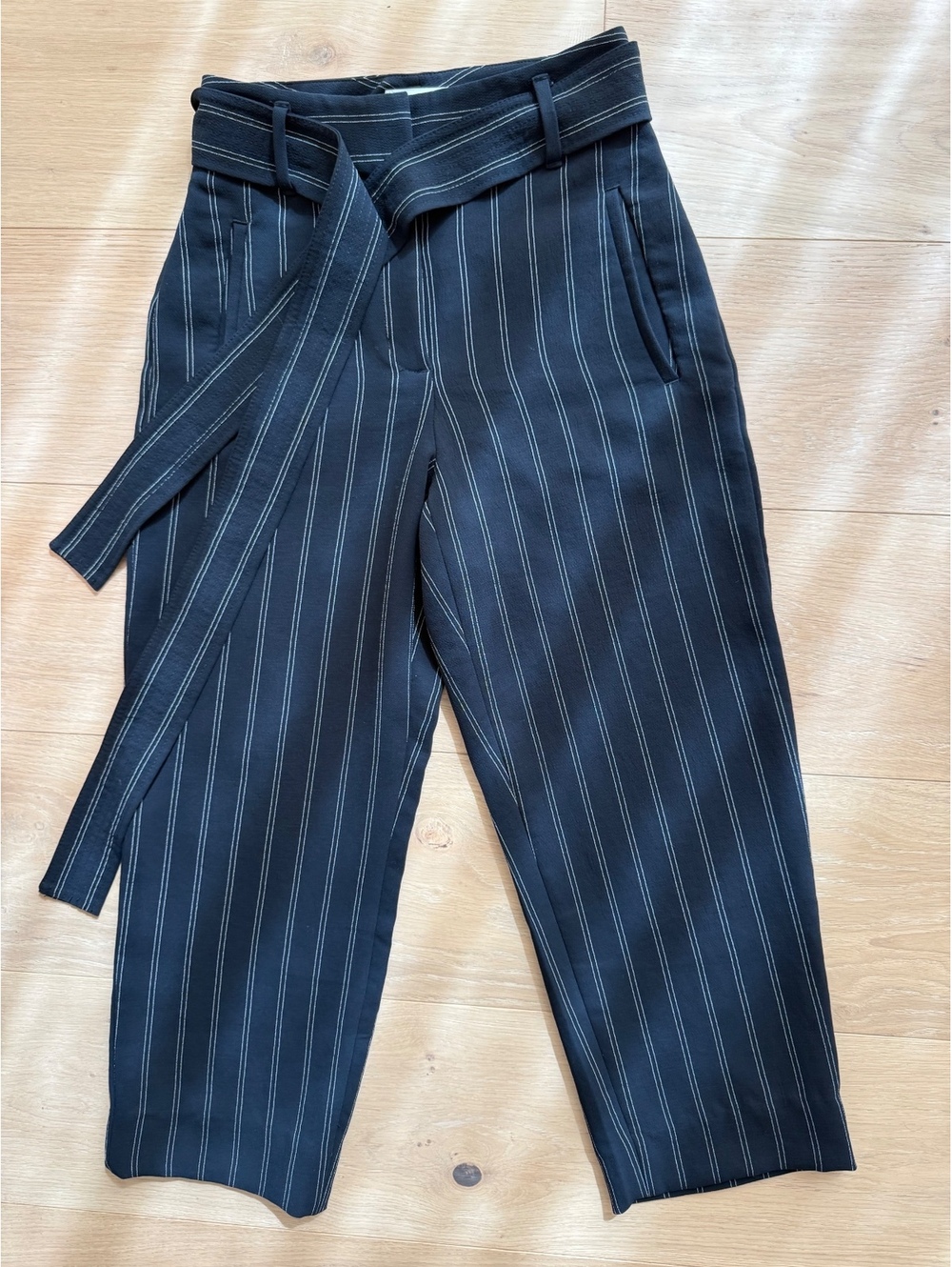 Aritzia Wilfred Tie-Front Pants Size 00 Black Pin Stripe High Rise Trousers